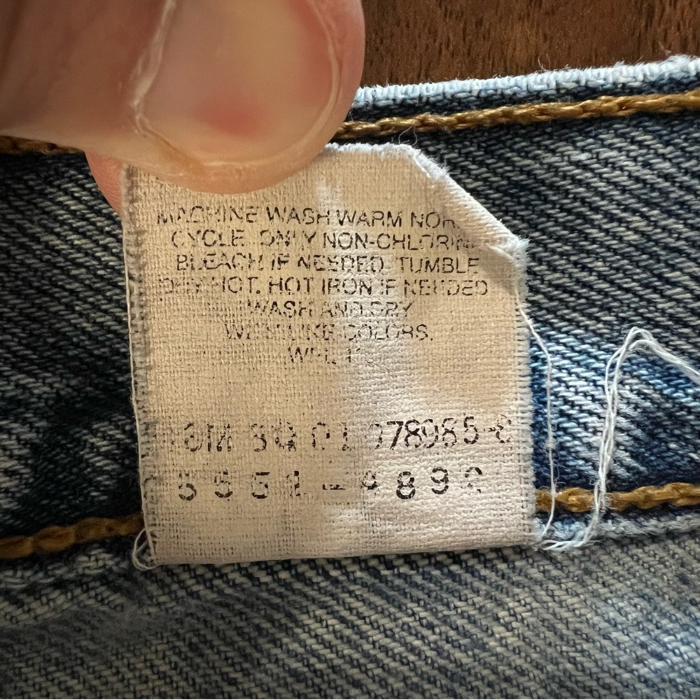 Levi's Women's High Rise Jeans - Light Blue - Picture 4 of 8